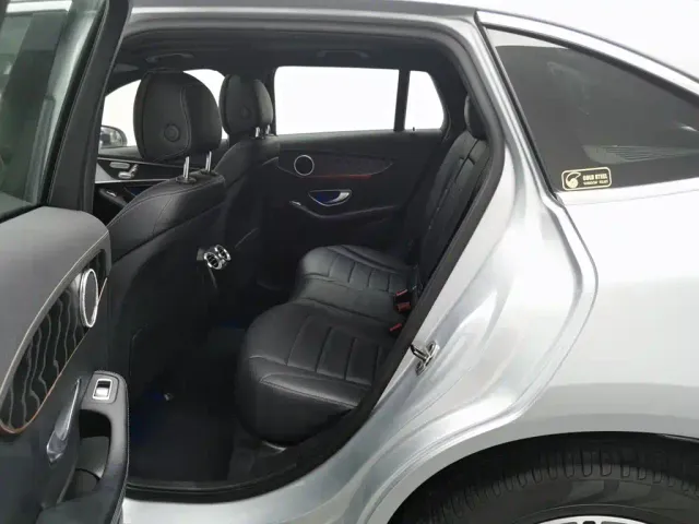 Mercedes-Benz EQC — Фото автомобиля 15