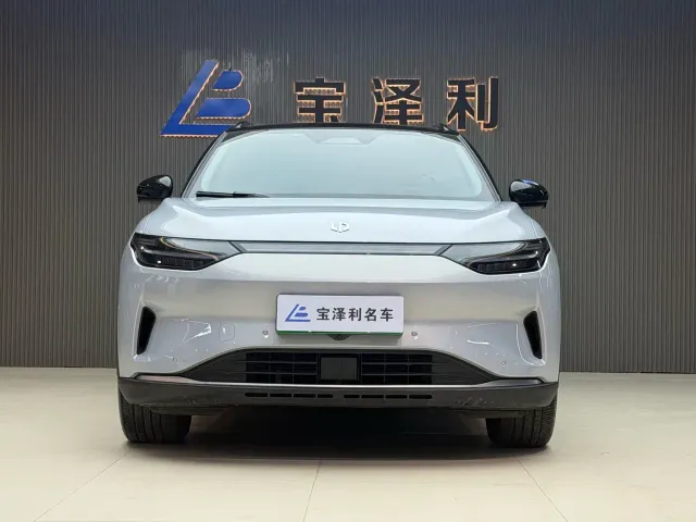 Leapmotor C11 — Фото автомобиля 2