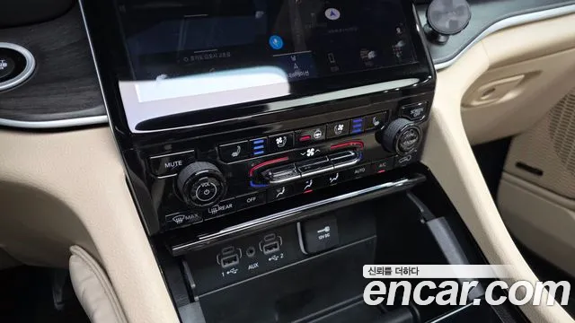 Jeep Cherokee WL — Фото автомобиля 23