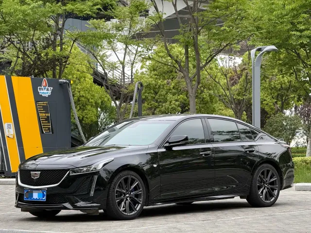 Фотография автомобиля — Cadillac CT5