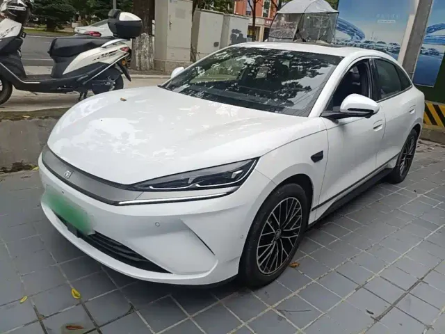 Фотография автомобиля — BYD Qin L
