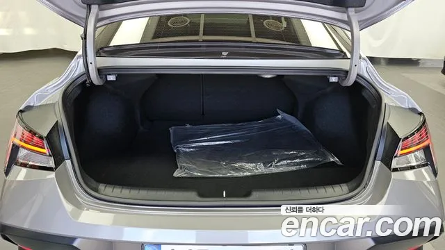 Hyundai Avante CN7 — Фото автомобиля 20