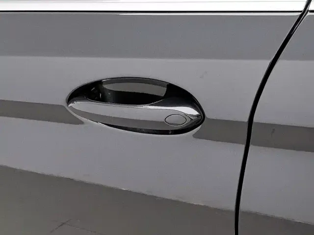 BMW 5 Series — Фото автомобиля 18