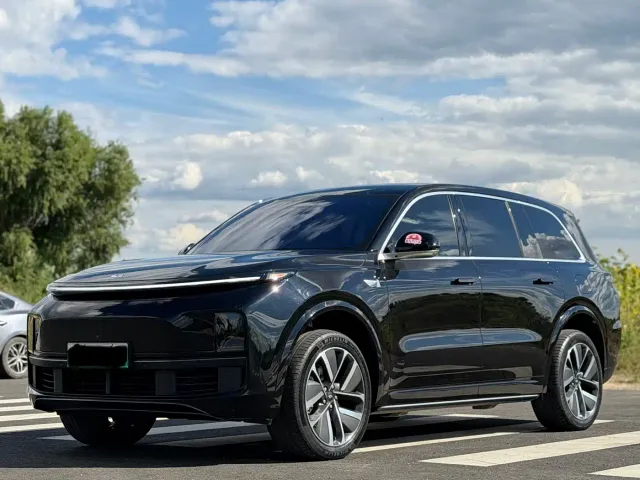 Фотография автомобиля — Li Auto L9