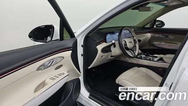 Genesis GV70 — Фото автомобиля 10