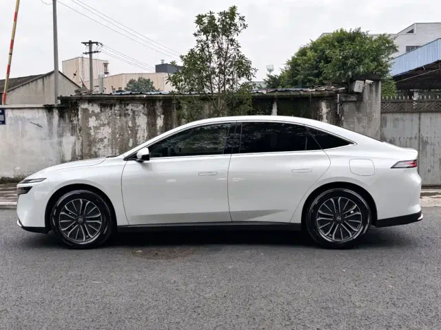 Nissan N6 — Фото автомобиля 3