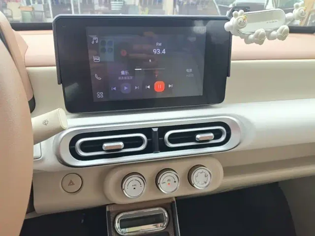 Wuling Hongguang Mini EV — Фото автомобиля 12