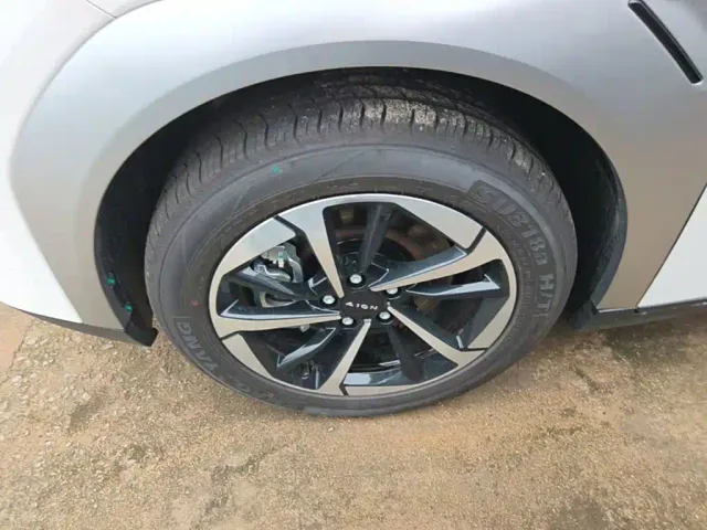GAC Aion Y — Фото автомобиля 22