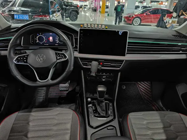 Volkswagen Tiguan L PHEV — Фото автомобиля 5