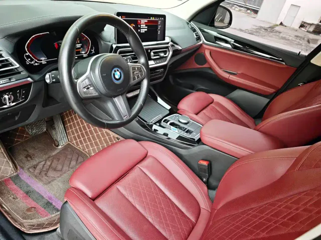 BMW iX3 — Фото автомобиля 8