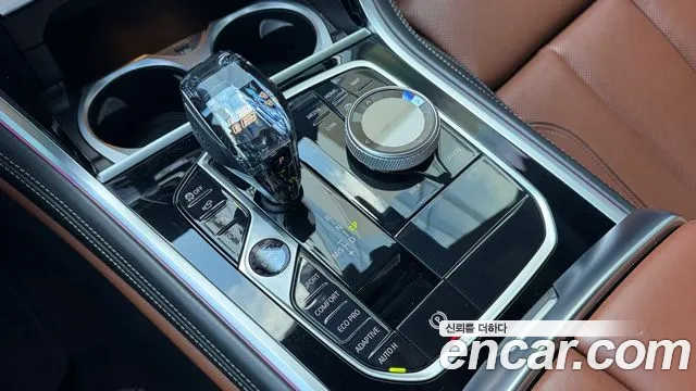 BMW 8 Series — Фото автомобиля 9