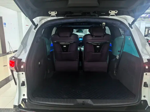 Toyota Sienna — Фото автомобиля 7
