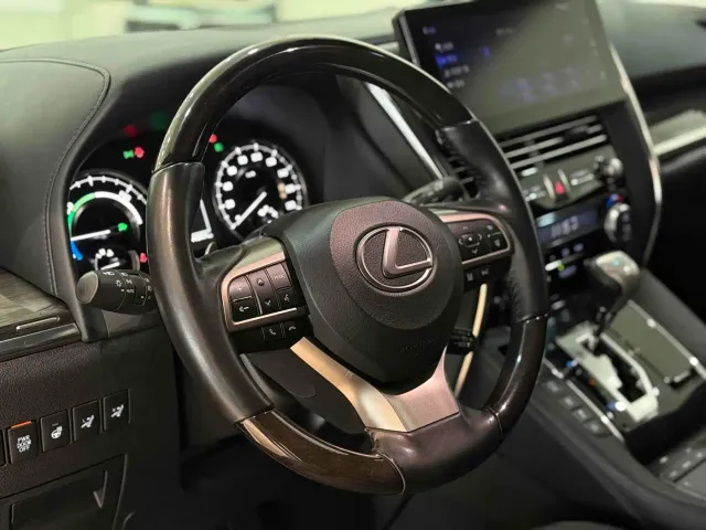 Lexus LM — Фото автомобиля 10