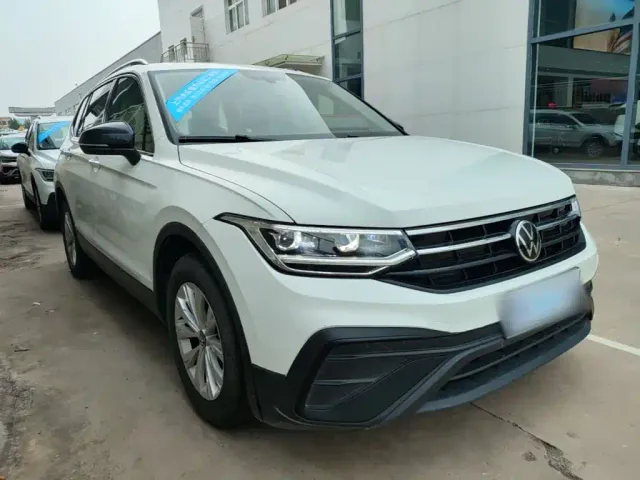 Volkswagen Tiguan L — Фото автомобиля 3