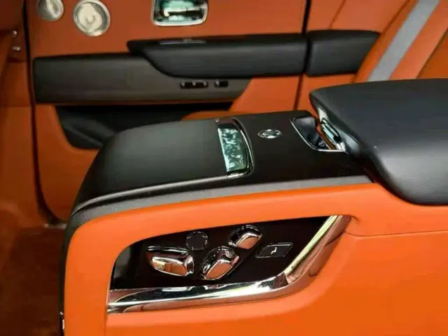 Rolls-Royce Cullinan — Фото автомобиля 4