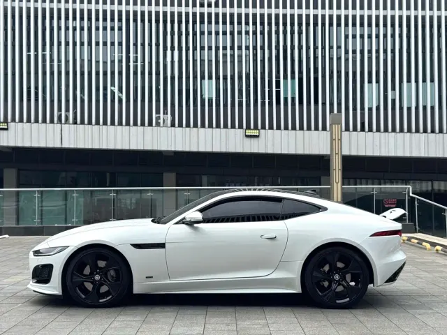 Jaguar F-Type — Фото автомобиля 4