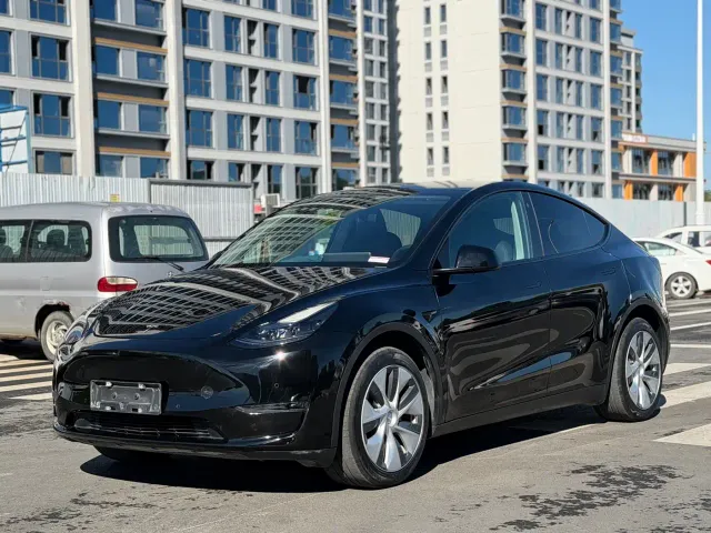 Фотография автомобиля — Tesla Model Y