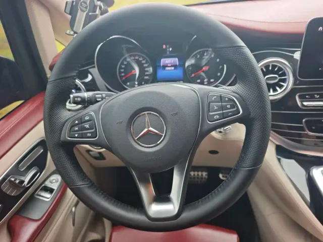 Mercedes-Benz V-Class — Фото автомобиля 11