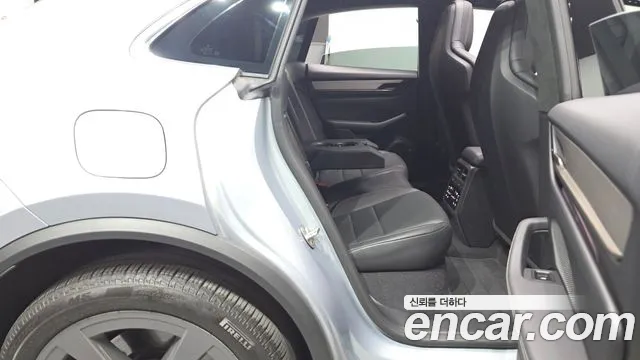 Porsche Macan — Фото автомобиля 12