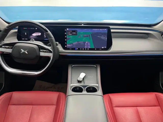Xpeng P7 — Фото автомобиля 16