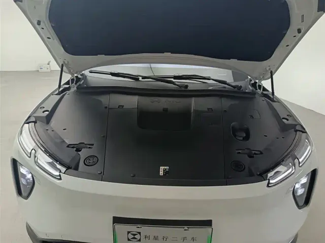 Nio EC6 — Фото автомобиля 14