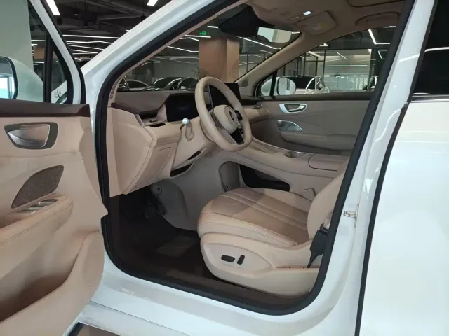 Shangjie SUV — Фото автомобиля 8