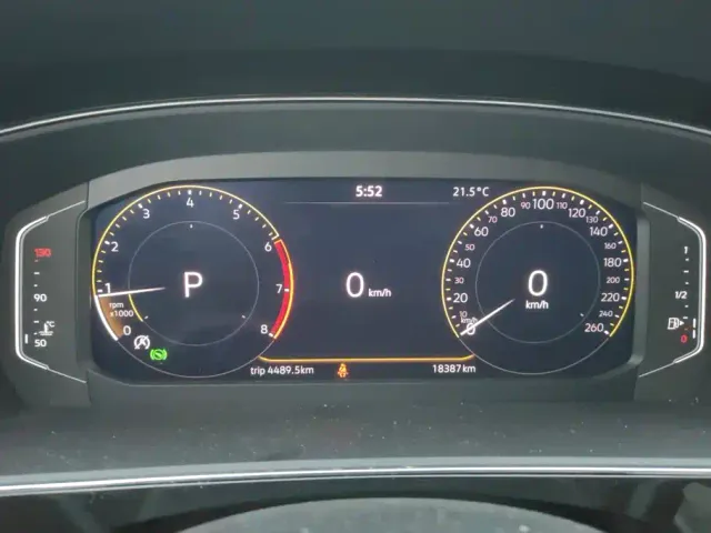 Volkswagen Passat — Фото автомобиля 14