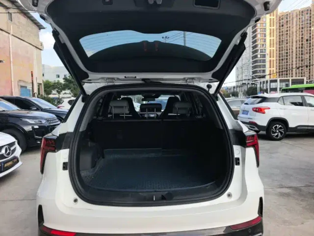 Changan CS75 Plus — Фото автомобиля 18