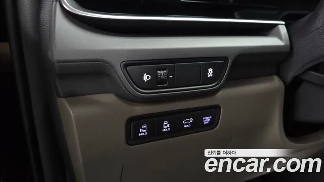 Kia Carnival — Фото автомобиля 27
