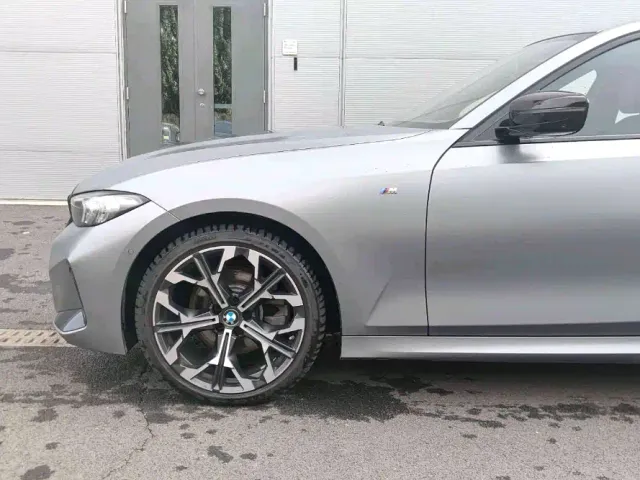 BMW 3 Series — Фото автомобиля 5