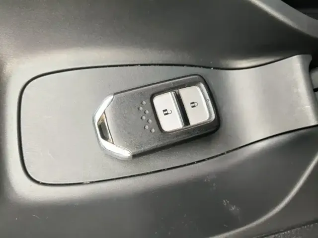 Honda Fit — Фото автомобиля 8