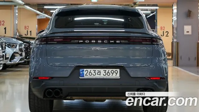 Porsche Cayenne — Фото автомобиля 4