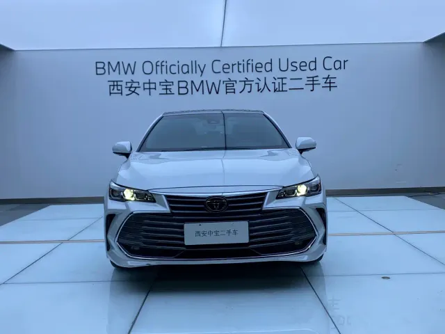 Toyota Avalon — Фото автомобиля 2