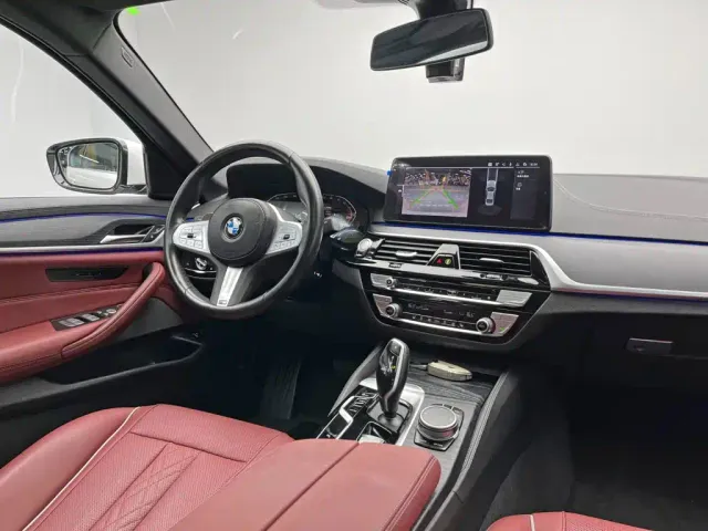 BMW 5 Series — Фото автомобиля 19