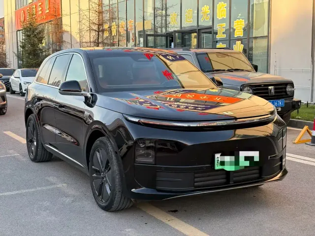 Фотография автомобиля — Li Auto L6