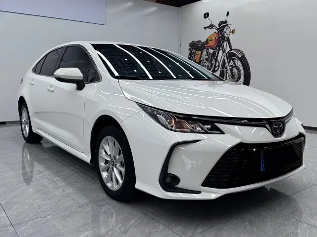 Toyota Corolla — Фото автомобиля 3