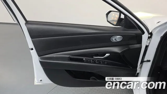 Hyundai Avante CN7 — Фото автомобиля 13