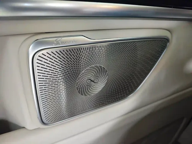 Mercedes-Benz V-Class — Фото автомобиля 28