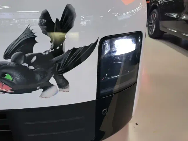 Li Auto MEGA — Фото автомобиля 23