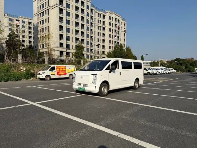 Фотография автомобиля — Changan Kuayue Kua Yue Xing Guang EV