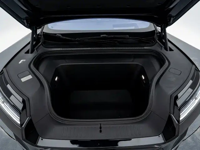 Nio ES8 — Фото автомобиля 18