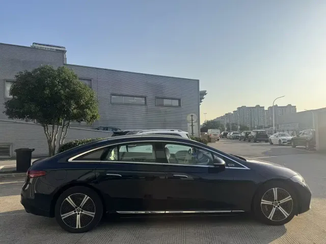 Mercedes-Benz EQS — Фото автомобиля 15