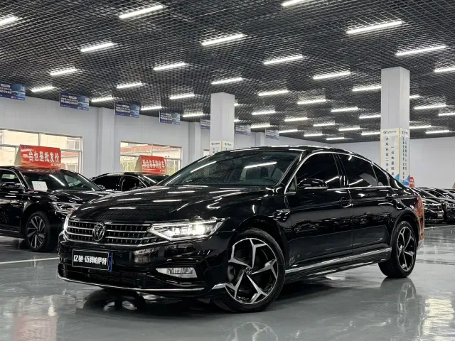 Фотография автомобиля — Volkswagen Magotan