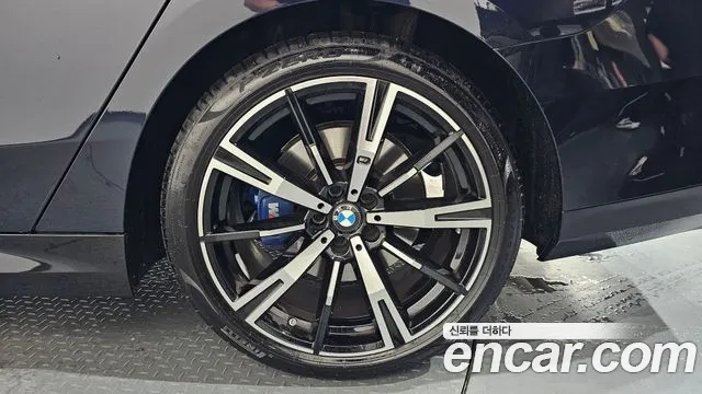 BMW 5-Series 5 серия (G60) 530i xDrive M Sport — Фото автомобиля 14