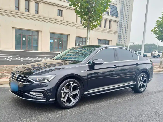 Фотография автомобиля — Volkswagen Magotan