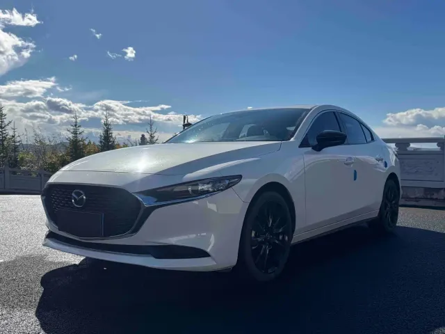 Фотография автомобиля — Mazda Axela