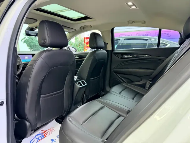 Buick Regal — Фото автомобиля 7
