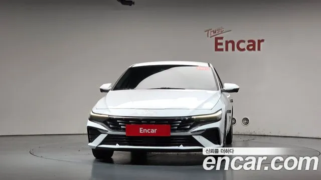 Hyundai Avante — Фото автомобиля 3