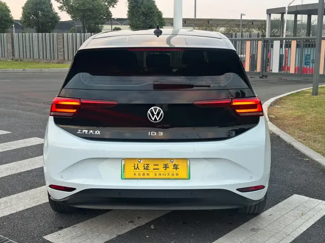 Volkswagen ID.3 — Фото автомобиля 6
