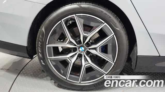 BMW 5-Series — Фото автомобиля 5
